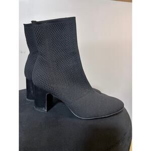 Born Meggs Ankle Bootie Knit Upper Pull-On Block Heel Black Size 9 F54303